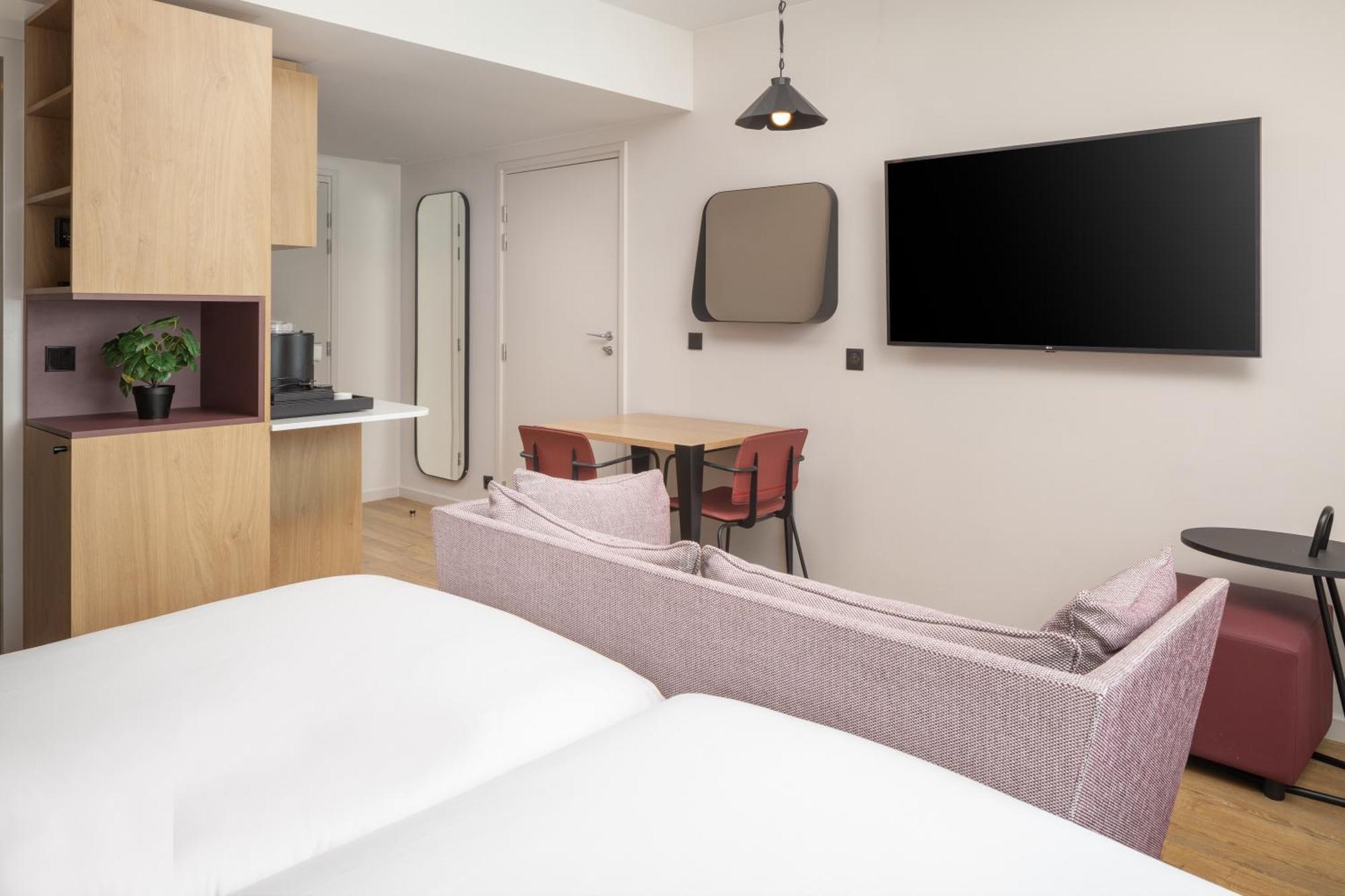 Hyatt House Paris Charles De Gaulle Airport Hotel 4*
